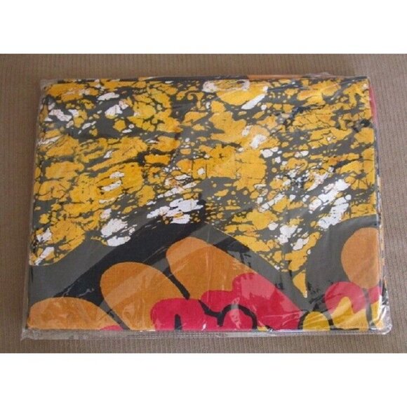 New Large Butterfly Red & Yellow Tapestry Decor Wall Hanging Coverlet Wings NIP - Picture 4 of 4